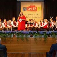 Pamela Grün beim Festakt 75 Jahre Stadt und 100 Jahre Gemeinde Ternitz
